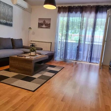 City Style Apartment-New ซาเกร็บ ภายนอก รูปภาพ